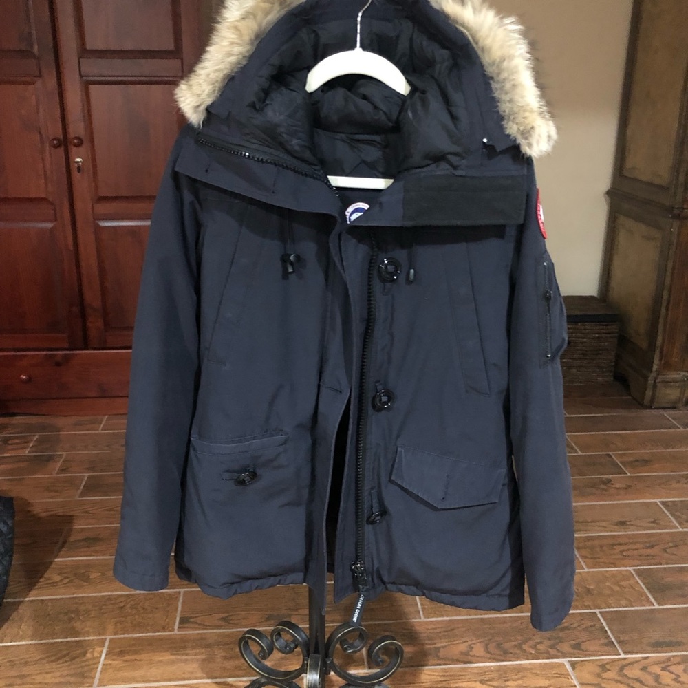 Canada goose down parka - like new size M